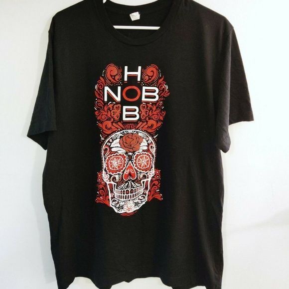 Hob Nob Wine Wicked Red Skull black graphic tee limited edition - Picture 1 of 2